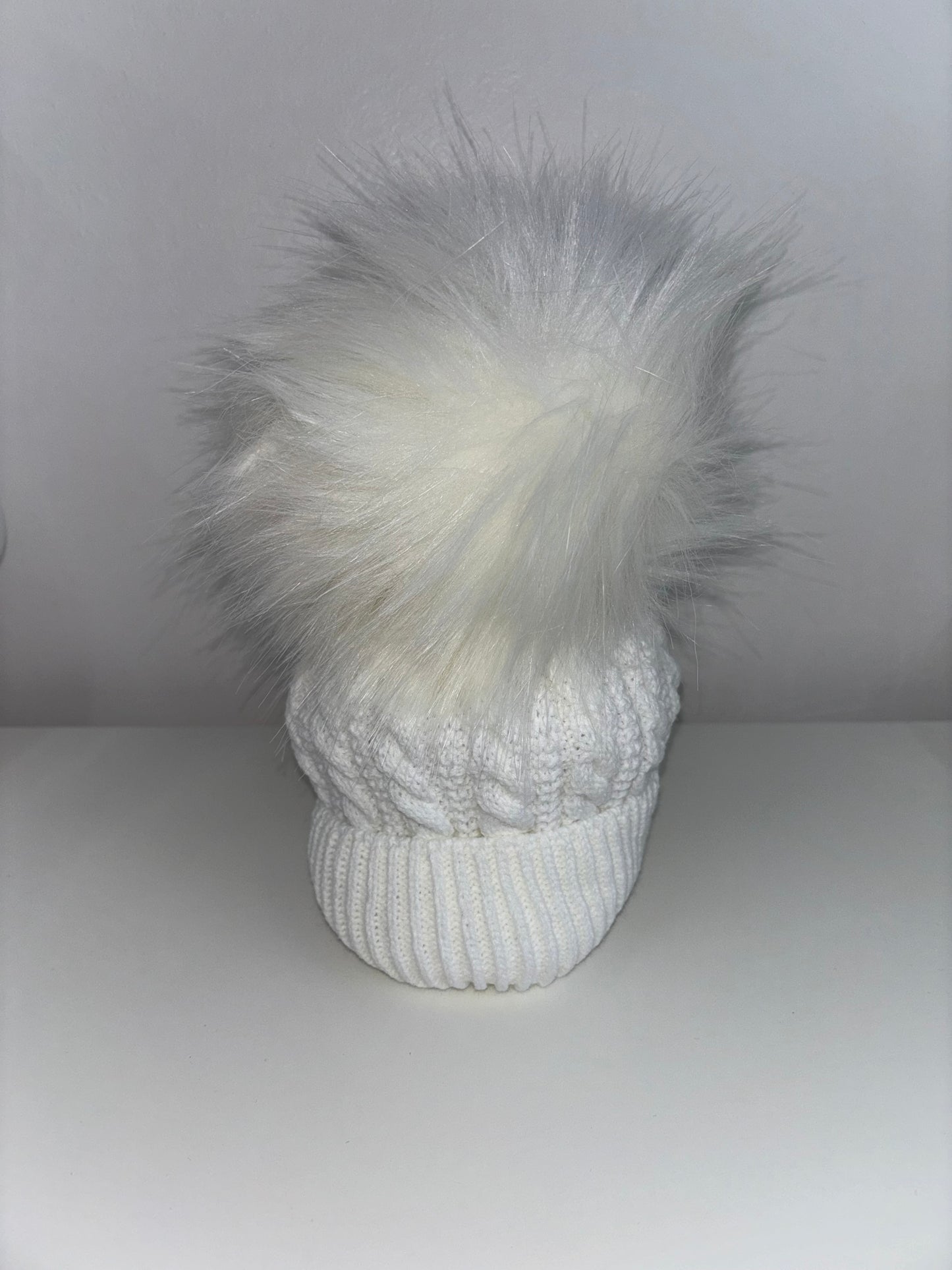 White Luxury Cable Knit Pom Pom Hat