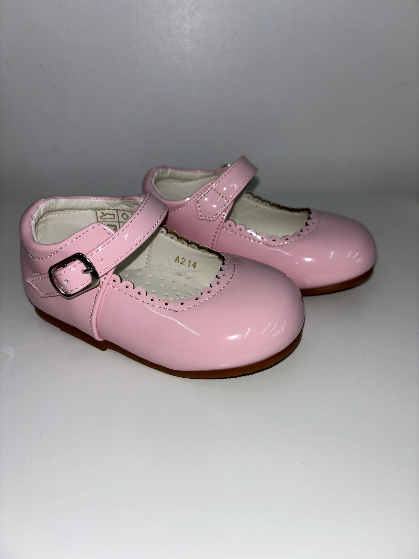 Pink Scallop Patent Shoes