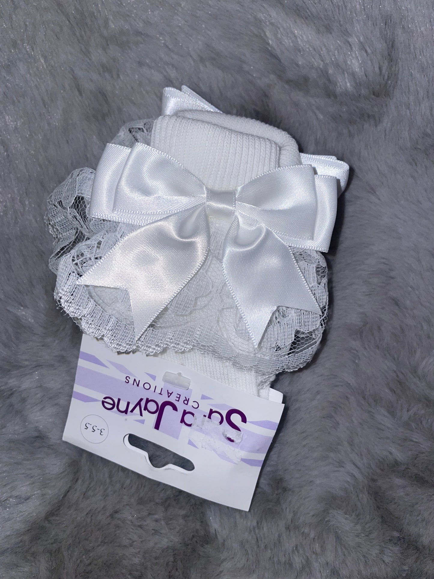 White Bow Frill Ankle Socks